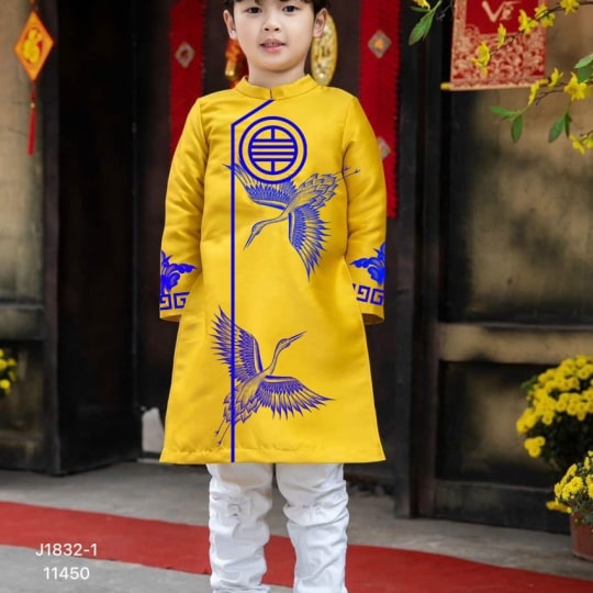 Áo Dài Trắng Hạt Vàng - Ảnh 4