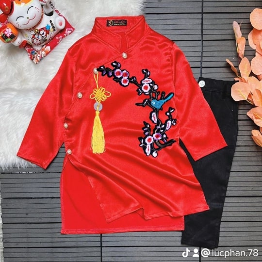 Áo Dài Vàng Thêu - Ảnh 5